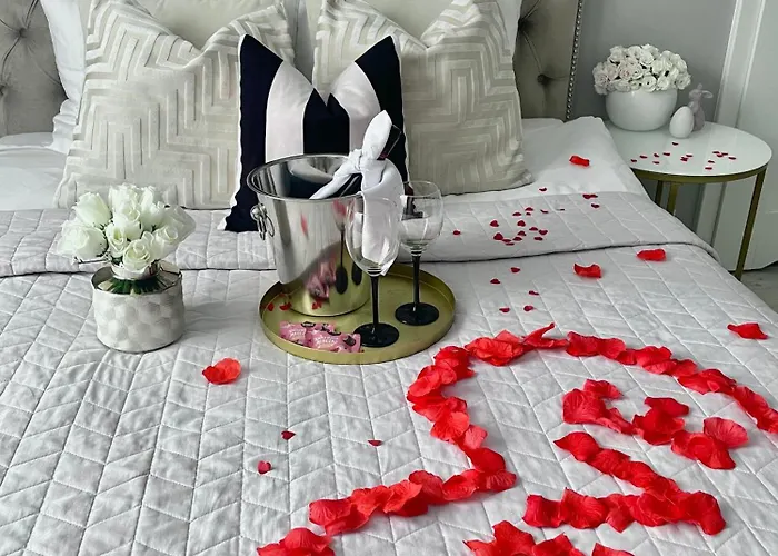 בית אירוח Marilyn Monroe *